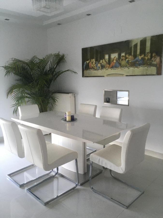 Villa Evita Mesongi Ngoại thất bức ảnh