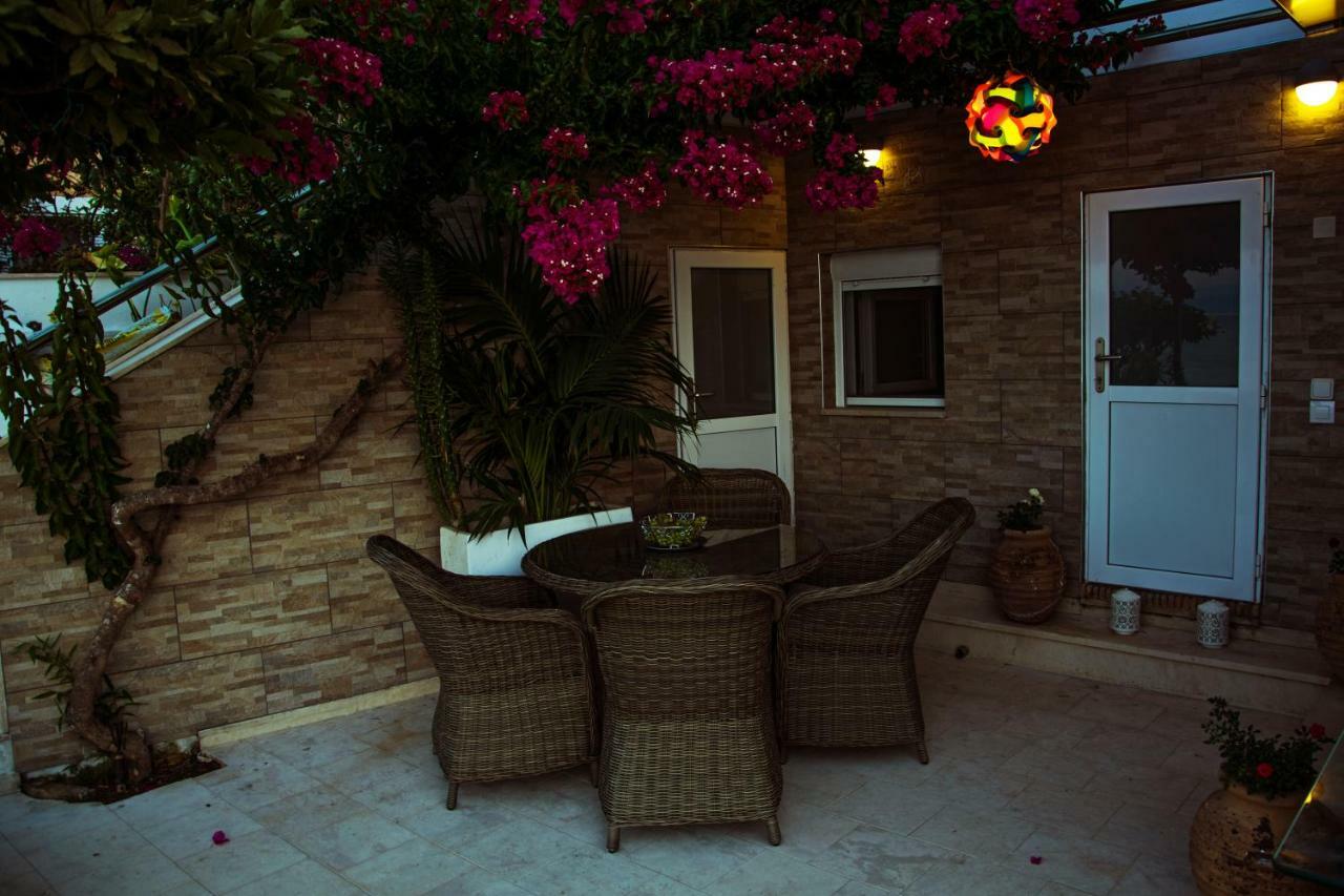 Villa Evita Mesongi Ngoại thất bức ảnh